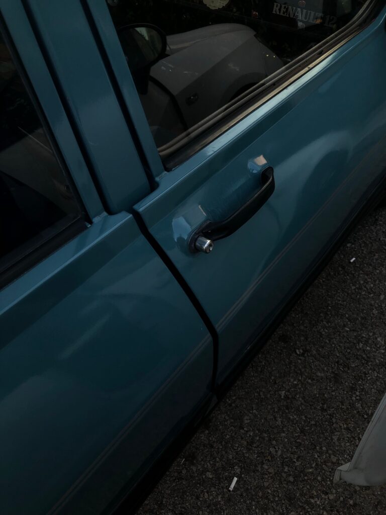 Refaire une clé de voiture à Toulon : concession ou serrurier automobile, comment s&rsquo;y retrouver